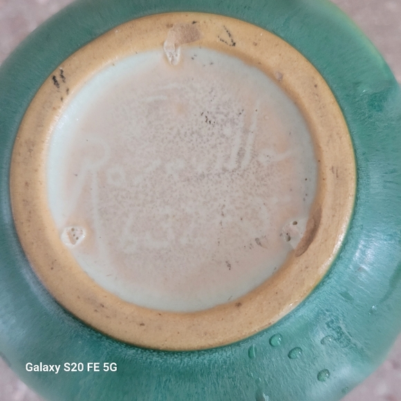 Roseville Green Pinecone Jardiniere - Picture 5 of 5